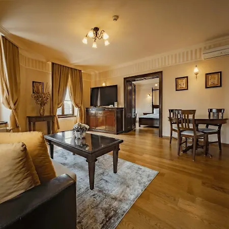 Joy Chic & Balcony Apartament